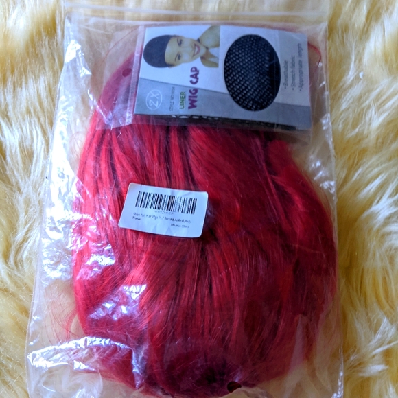 Red wig - Picture 4 of 4